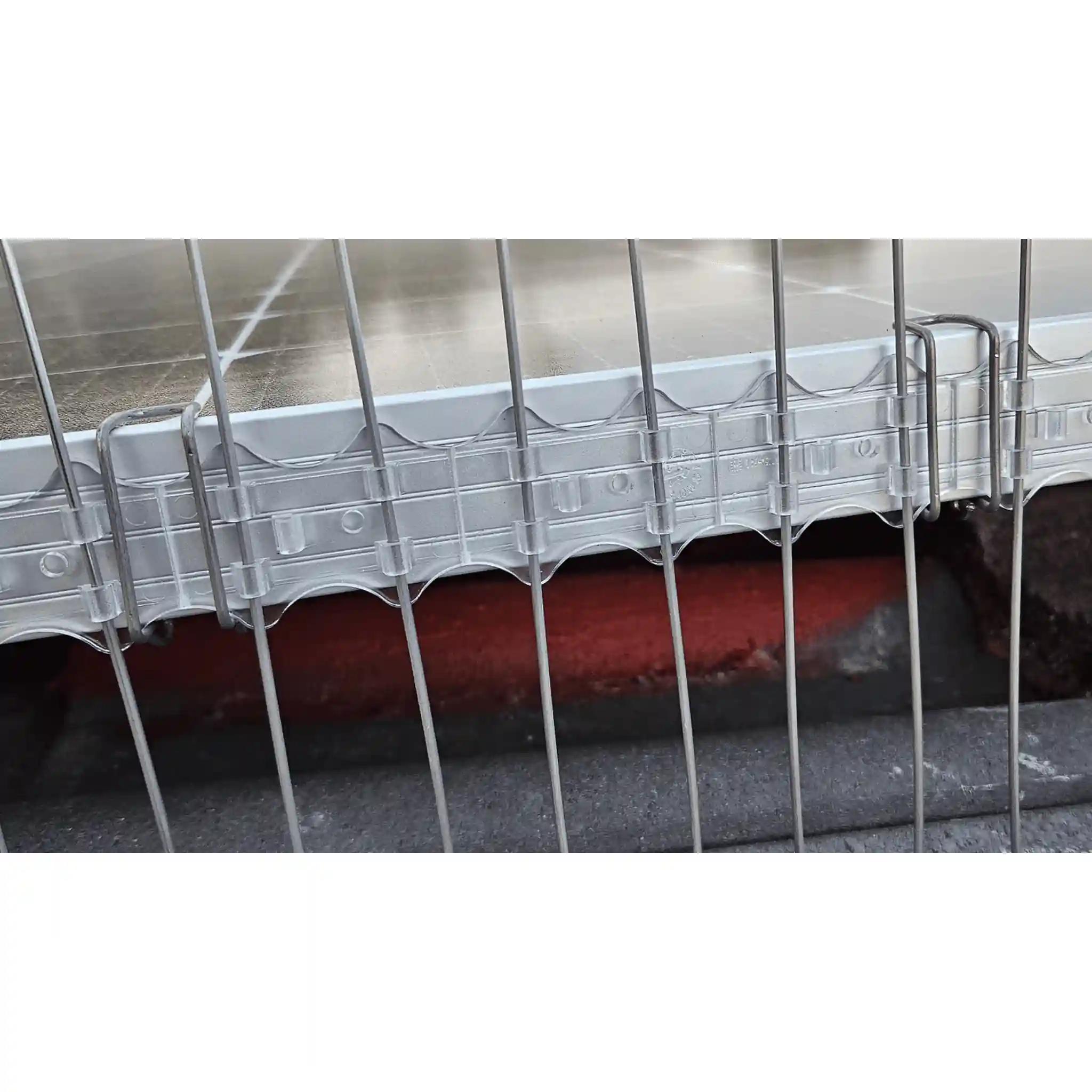 Clips para instalar Pinchos Placas Solares - 30 u - Image 3